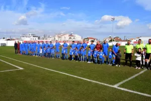 (ΦΩΤΟΣ) Το μοίρασαν οι Αραδιππιώτες παλαίμαχοι 