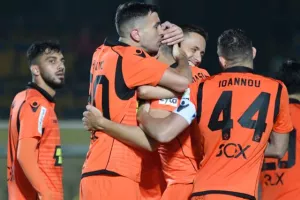 Η ΑΕΛ με ανατροπή κέρδισε το αποκαρδιωτικό ΑΠΟΕΛ! (φώτος)