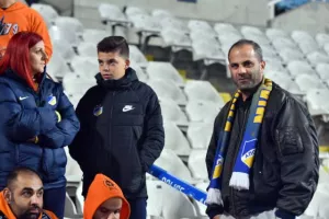 (87 ΦΩΤΟΣ) Ο κόσμος στο ΓΣΠ