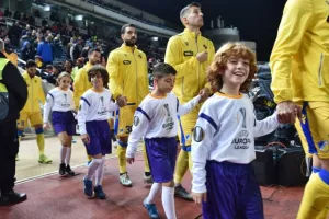 Το αναγεννημένο και ψυχωμένο ΑΠΟΕΛ "γονάτισε" τη Σεβίλλη! (φώτος)