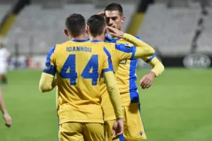 Το αναγεννημένο και ψυχωμένο ΑΠΟΕΛ "γονάτισε" τη Σεβίλλη! (φώτος)