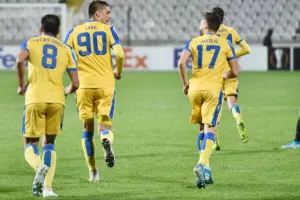 Το αναγεννημένο και ψυχωμένο ΑΠΟΕΛ "γονάτισε" τη Σεβίλλη! (φώτος)