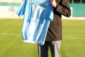 Toshack/"Νεαρούς, εξάδα και... Ευρώπη" (βίντεο/φώτος)