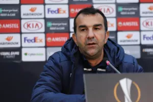 ΧΑΤΖΗΛΟΥΚΑΣ: "Ούτε ένα στο εκατομμύριο πρώτος προπονητής" 