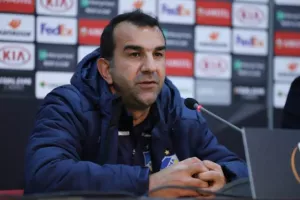 ΧΑΤΖΗΛΟΥΚΑΣ: "Ούτε ένα στο εκατομμύριο πρώτος προπονητής" 