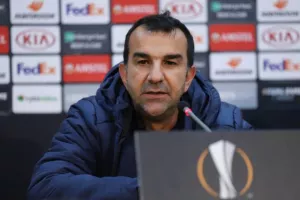 ΧΑΤΖΗΛΟΥΚΑΣ: "Ούτε ένα στο εκατομμύριο πρώτος προπονητής" 