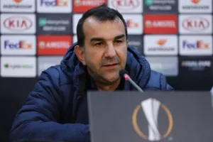 ΧΑΤΖΗΛΟΥΚΑΣ: "Ούτε ένα στο εκατομμύριο πρώτος προπονητής" 