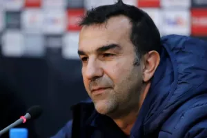 ΧΑΤΖΗΛΟΥΚΑΣ: "Ούτε ένα στο εκατομμύριο πρώτος προπονητής" 