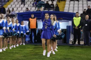 SHOW από Αιμιλία
