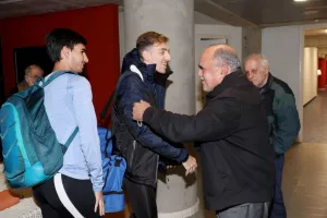 Ο Πρόεδρος του ΚΟΑ συναντήθηκε με Ελλαδίτες αθλητές στο εθνικό στάδιο στίβου