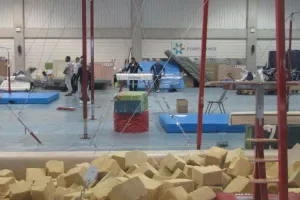 Εγκατάσταση νέων οργάνων ενόργανης γυμναστικής στο "Ευάγγελος Φλωράκης"