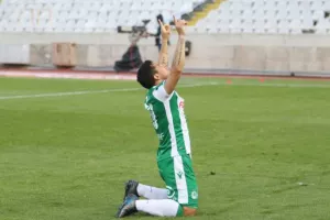 "Τρίποντο"... σ' ένα ΤΡΙΛΕΠΤΟ! (Φώτος)