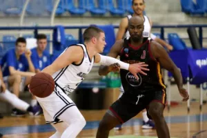 ΝΙΚΗΣΕ τον Απόλλωνα ο Κεραυνός (φώτος)