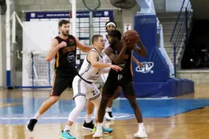 ΝΙΚΗΣΕ τον Απόλλωνα ο Κεραυνός (φώτος)