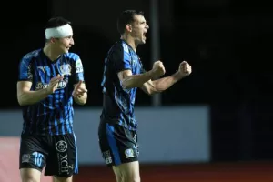 Της έσπασε το αήττητο, φώναξε «παρών» για τον τίτλο! (φώτος)