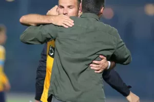 Η ΑΕΛ με ανατροπή κέρδισε το αποκαρδιωτικό ΑΠΟΕΛ! (φώτος)