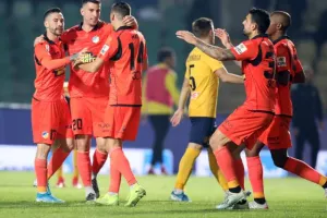 Η ΑΕΛ με ανατροπή κέρδισε το αποκαρδιωτικό ΑΠΟΕΛ! (φώτος)