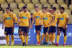 (ΦΩΤΟΡΕΠΟΡΤΑΖ) Κίτρινα χαμόγελα, Καλά Χριστούγεννα 