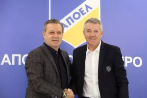 Μονομιάς... γήπεδο