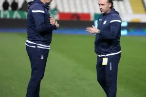 Από έναν... ΜΟΙΡΑΙΟ και από έναν ΒΑΘΜΟ (Φώτος)