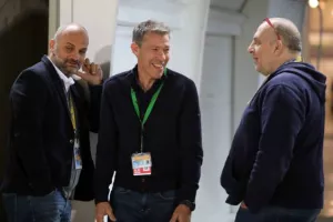 Από έναν... ΜΟΙΡΑΙΟ και από έναν ΒΑΘΜΟ (Φώτος)