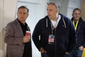 ΠΡΟΔΡΟΜΟΣ (καφές - κινητό)