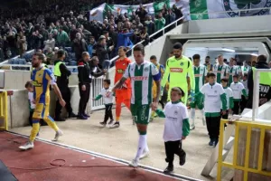 Από έναν... ΜΟΙΡΑΙΟ και από έναν ΒΑΘΜΟ (Φώτος)