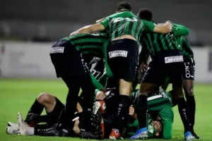 Ο «ψυχωμένος» Ολυμπιακός κέρδισε το ΑΠΟΕΛ! (φώτος)