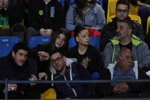 Μετέτρεψε σε πάρτι το ντέρμπι ο ΑΠΟΛΛΩΝΑΣ! (φώτος)