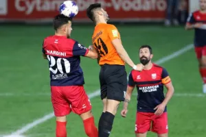 Ο Πεχλιβάνης... καθάρισε το τρίποντο! (φώτος)