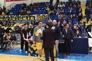 Tιμητική Παλάλα/"Σεισμός" από τους ΑΕΛίστες και... νίκη (βίντεο/φώτος)