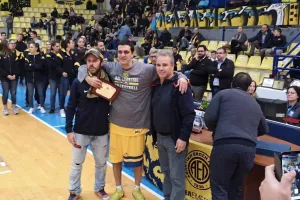 Tιμητική Παλάλα/"Σεισμός" από τους ΑΕΛίστες και... νίκη (βίντεο/φώτος)