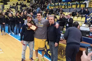 Tιμητική Παλάλα/"Σεισμός" από τους ΑΕΛίστες και... νίκη (βίντεο/φώτος)