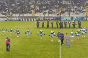 Έκλεψαν τις εντυπώσεις οι Cheerleaders (βίντεο/φώτος)