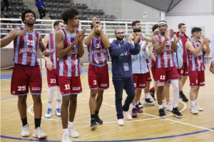 ΔΙΠΛΟ η Ένωση επί της Ομόνοιας! (Φώτος)