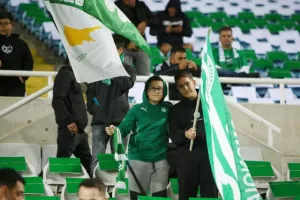 (87 ΦΩΤΟΣ) Ο κόσμος στο ΓΣΠ