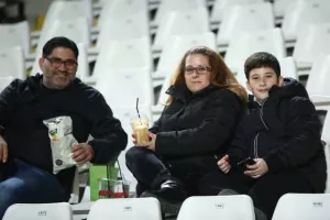 (87 ΦΩΤΟΣ) Ο κόσμος στο ΓΣΠ