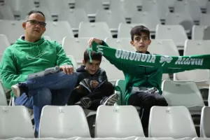(87 ΦΩΤΟΣ) Ο κόσμος στο ΓΣΠ