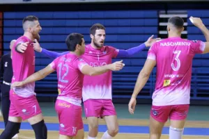 Χριστούγεννα στην κορυφή για την Ομόνοια (φώτος)