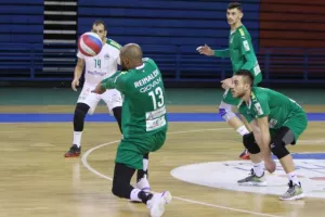 Χριστούγεννα στην κορυφή για την Ομόνοια (φώτος)