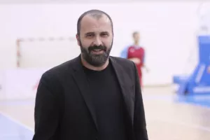 ΔΙΠΛΟ η Ένωση επί της Ομόνοιας! (Φώτος)