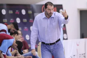 ΔΙΠΛΟ η Ένωση επί της Ομόνοιας! (Φώτος)