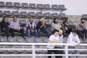 ΔΙΠΛΟ η Ένωση επί της Ομόνοιας! (Φώτος)