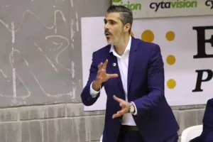 Το ΑΠΟΕΛ νίκησε τον Απόλλωνα (φώτος)