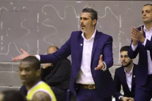 Το ΑΠΟΕΛ νίκησε τον Απόλλωνα (φώτος)
