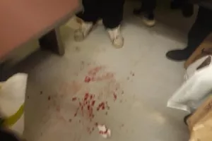 Μετρό Σύνταγμα: Μπουνιές για να μπουν στο βαγόνι (φώτος)