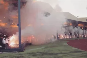 Ποστάρισμα με φλεγόμενη... Δυτική