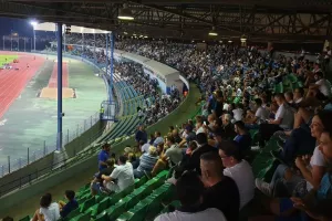 Κάνει ΡΕΚΟΡ με Ανόρθωση