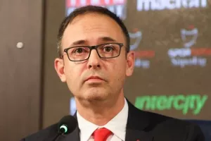 "Για ποιο λόγο να συνεχίσει ο Ολυμπιακός σε τέτοιο περιβάλλον;"