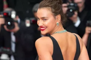 Irina Shayk/topless